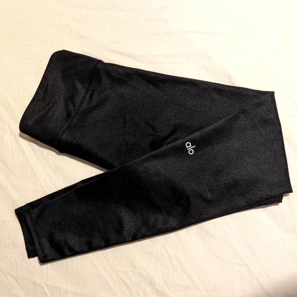 Alo Yoga Airbrushed Leggings in Glossy Black (S)